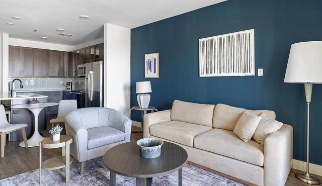 Landing | Beautiful 1BD, Clubhouse, Courtyard