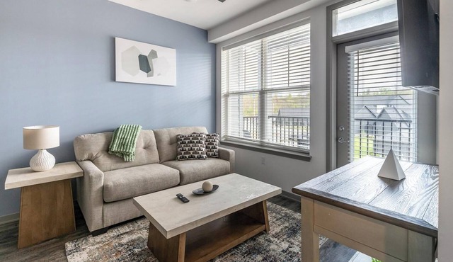 Landing | Beautiful 1BD, Clubhouse, Gym