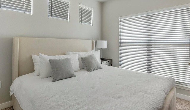 Landing | Beautiful 1BD, Clubhouse, Gym