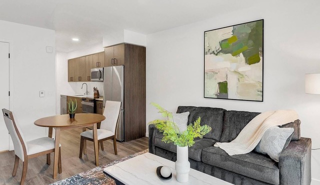 Landing | Beautiful 1BD, Gym