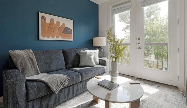 Landing | Beautiful 1BD, Gym, Pool