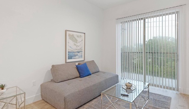 Landing | Beautiful 1BD, Gym, Courtyard