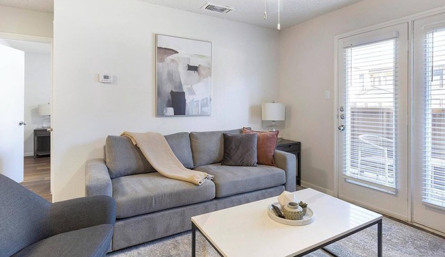 Landing | Beautiful 1BD, Gym, Courtyard