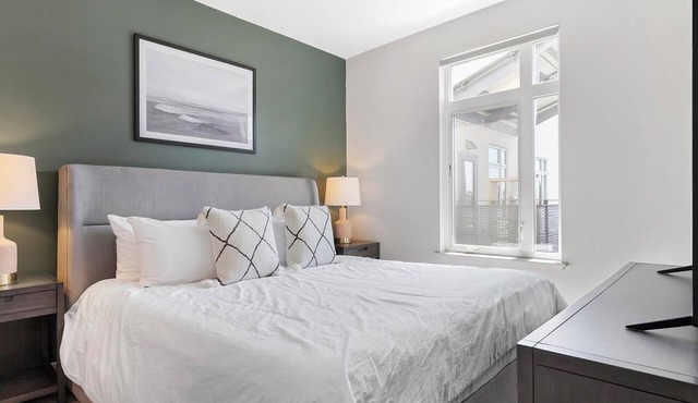 Landing | Beautiful 1BD, Gym