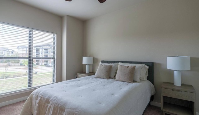 Landing | Beautiful 1BD, Gym, Courtyard
