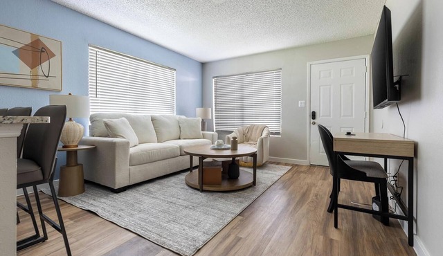 Landing | Beautiful 1BD in Maryvale Village