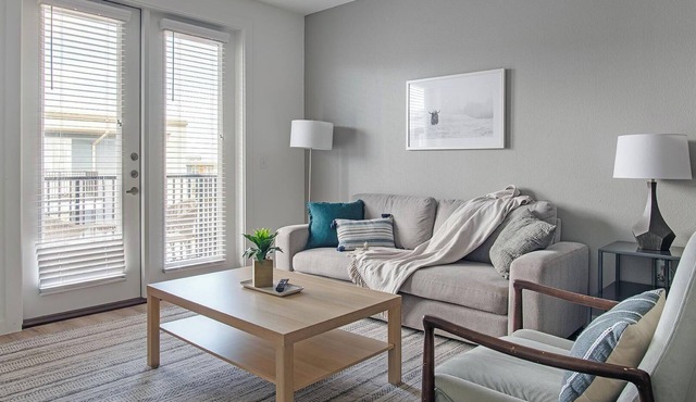 Landing | Beautiful 1BD, Pool, Gym