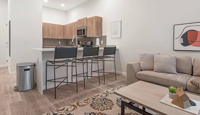 Landing | Beautiful 1BD, Pool, Yoga Studio