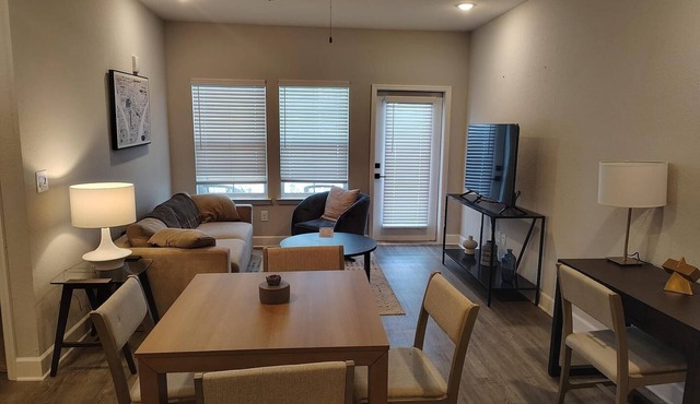 Landing | Beautiful 1BD, Pool, Gym