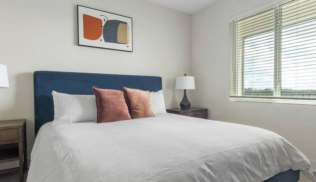Landing | Beautiful 1BD, Clubhouse, Pool