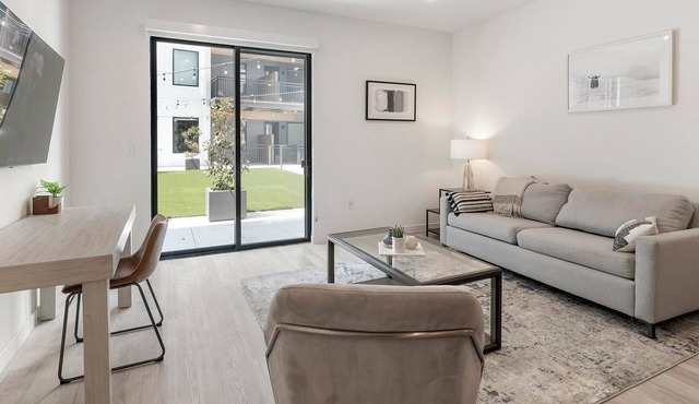 Landing | Beautiful 1BD, Clubhouse, Game Room