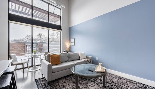 Landing | Beautiful 1BD, Gym, Pool