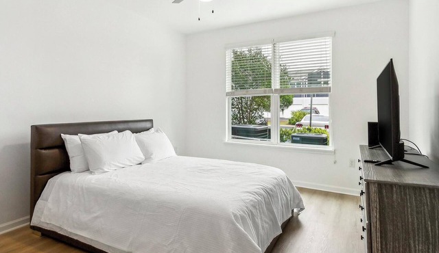 Landing | Beautiful 1BD, Gym, Yoga Studio