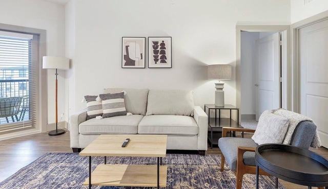 Landing | Beautiful 2BD, Clubhouse, Courtyard