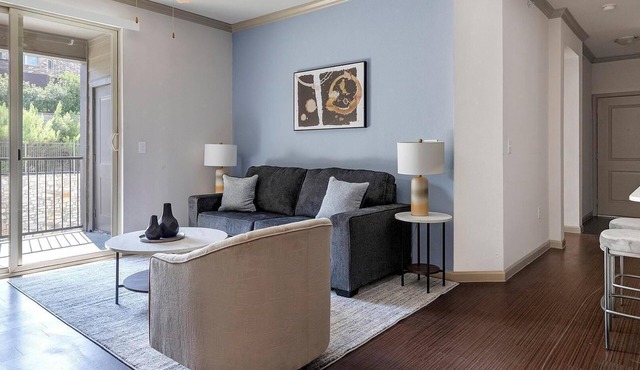 Landing | Beautiful 2BD, Gym, Yoga Studio