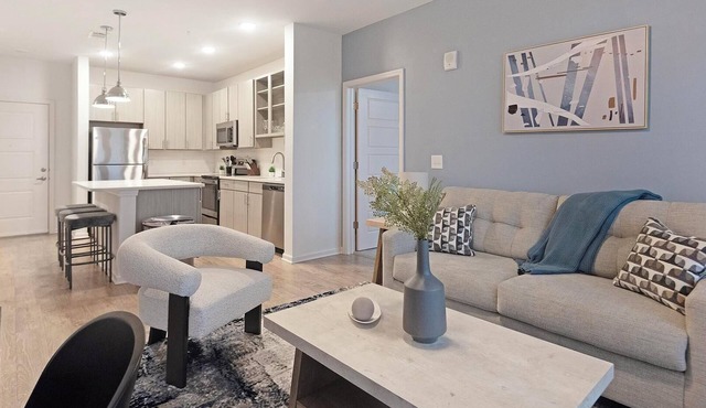 Landing | Beautiful 2BD, Clubhouse, Yoga Studio