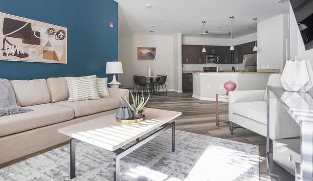Landing | Beautiful 2BD, Gym, Clubhouse