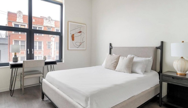 Landing | Beautiful 2BD, Gym, Pool