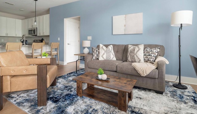 Landing | Beautiful 2BD, Gym, Clubhouse