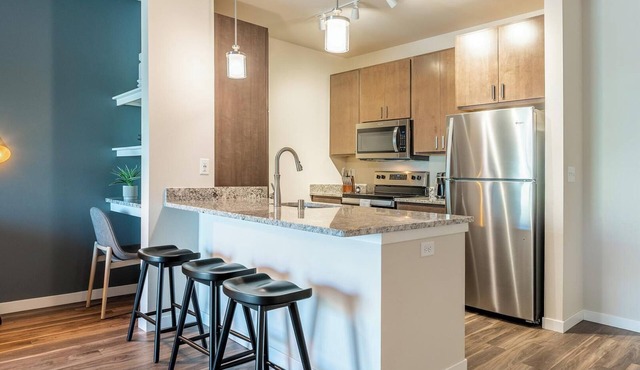 Landing | Beautiful 2BD, Gym