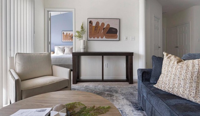 Landing | Beautiful 2BD, Gym