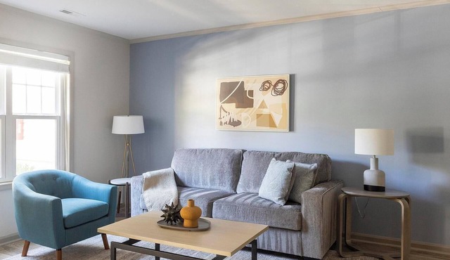 Landing | Beautiful 2BD, Tennis Court, Gym