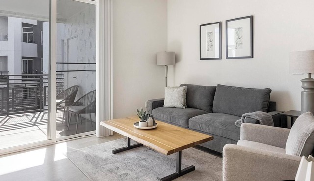 Landing | Beautiful 2BD, Gym