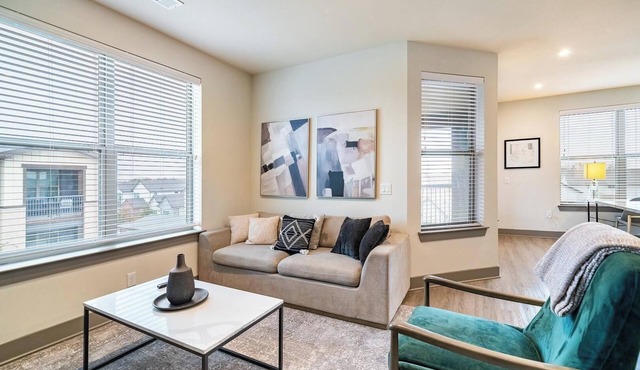 Landing | Beautiful 2BD, Gym, Clubhouse