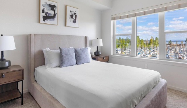 Landing | Beautiful 2BD, Pool, Gym