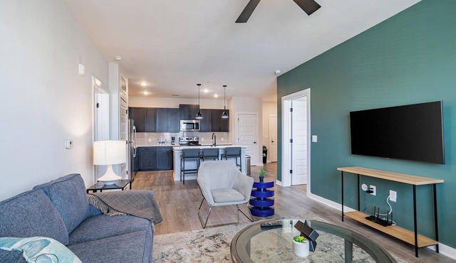 Landing | Beautiful 2BD, Yoga Studio, Pool