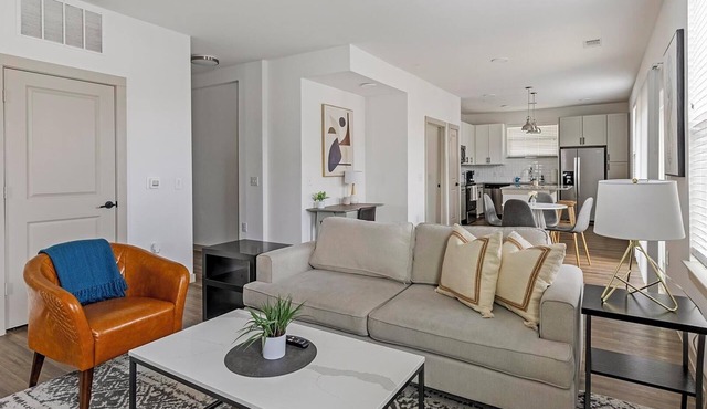 Landing | Beautiful 3BD, Pool, Yoga Studio