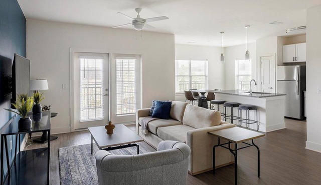 Landing | Beautiful 3BD, Gym, Yoga Studio