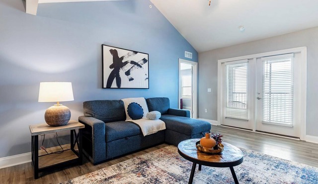 Landing | Beautiful 3BD, Gym, Clubhouse