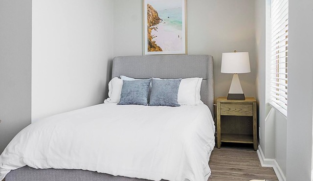 Landing | Beautiful Studio, Game Room, Pool