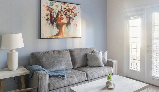 Landing | Beautiful 2BD, Clubhouse, Gym