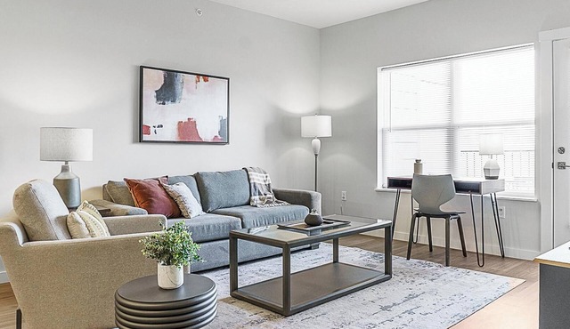 Landing | Beautiful 1BD, Courtyard, Gym