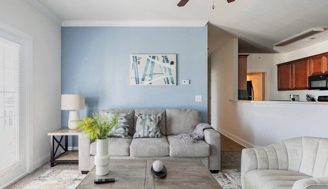 Landing | Beautiful 2BD, Gym, Clubhouse