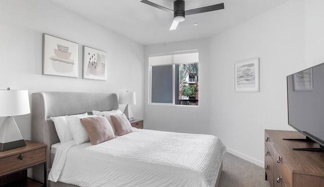 Landing | Beautiful 1BD, Gym, Courtyard