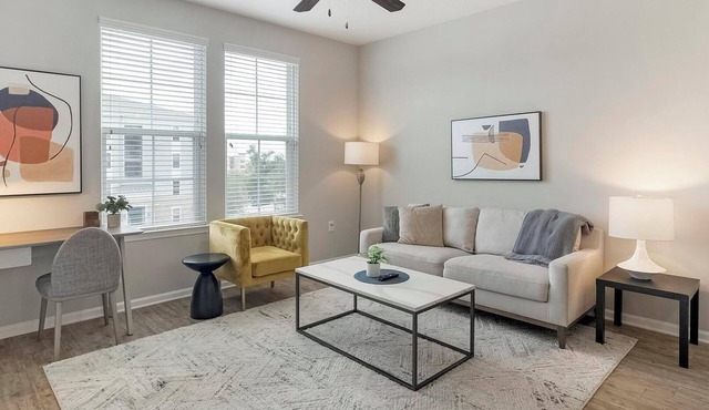 Landing | Chic 1BD, Clubhouse, Pool