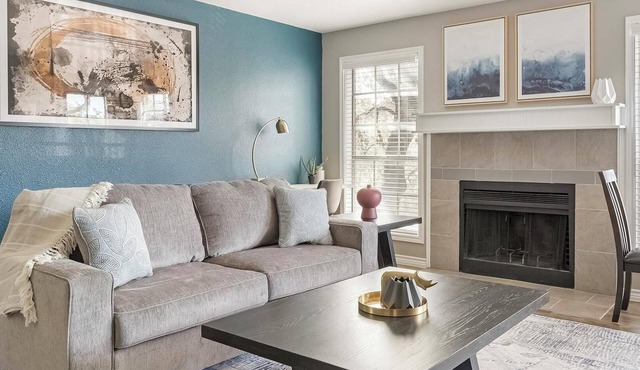 Landing | Chic 1BD, Clubhouse, Gym