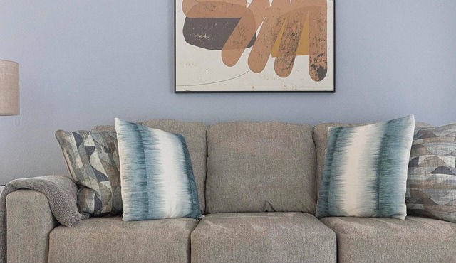 Landing | Chic 1BD, Clubhouse, Gym