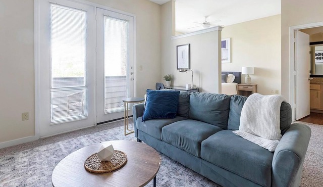 Landing | Chic 1BD, Clubhouse, Pool