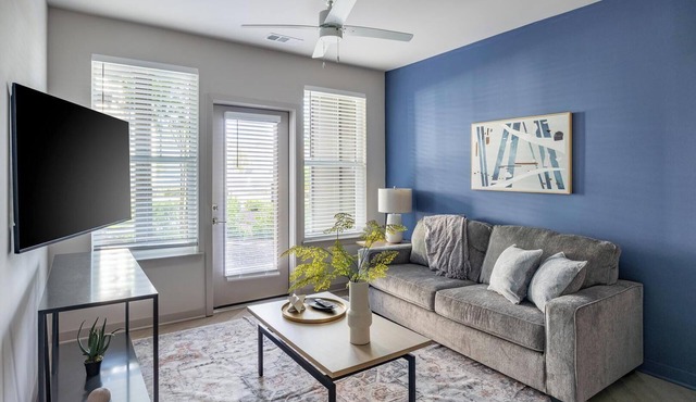 Landing | Chic 1BD, Clubhouse, Gym