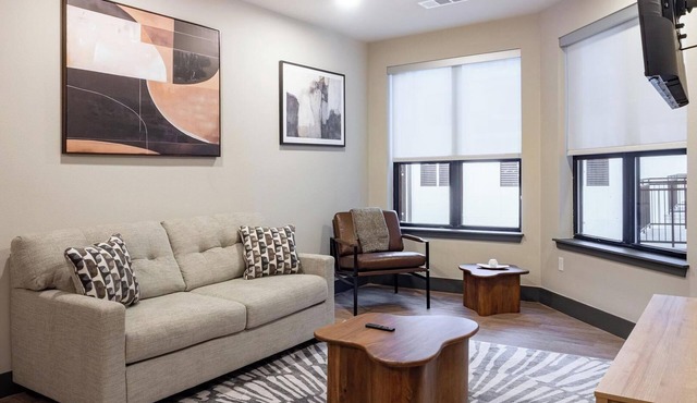 Landing | Chic 1BD, Clubhouse