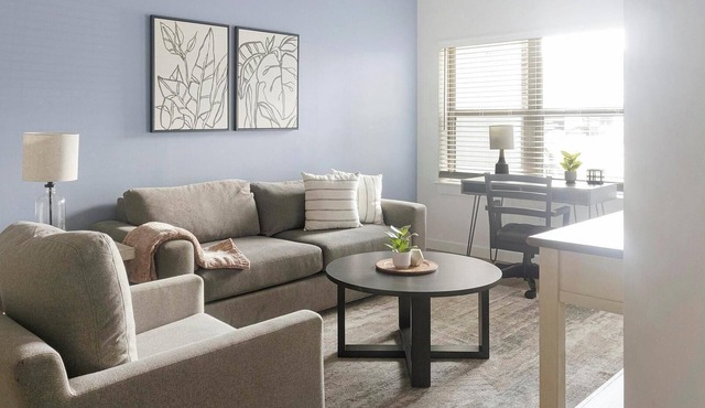 Landing | Chic 1BD, Courtyard, Gym