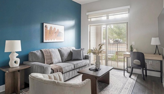 Landing | Chic 1BD, Courtyard, Pool