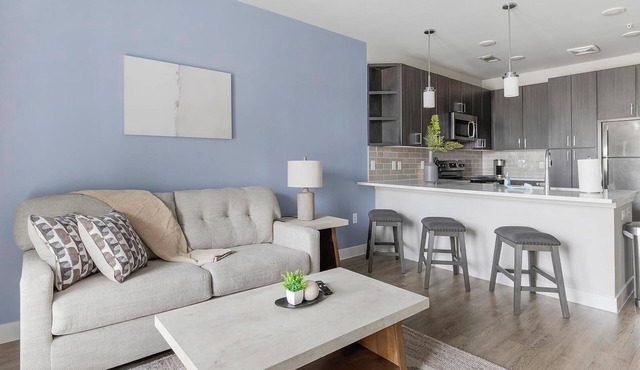 Landing | Chic 1BD, Game Room, Gym