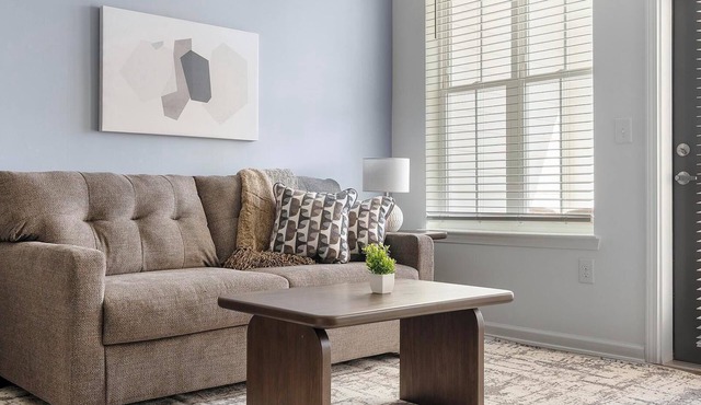 Landing | Chic 1BD, Gym, Clubhouse