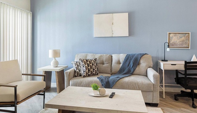 Landing | Chic 1BD, Gym, Clubhouse