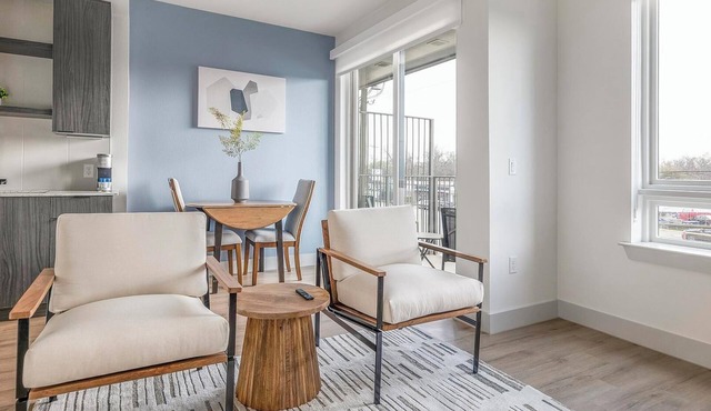 Landing | Chic 1BD, Gym, Courtyard